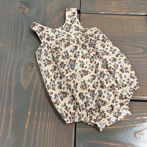 Rylee and Cru girls bubble.